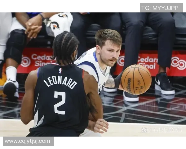 独行侠与快船激战四场谁能在季后赛中笑到最后